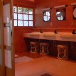 西山温泉・旅館中の湯 朝の別館檜風呂と露天風呂